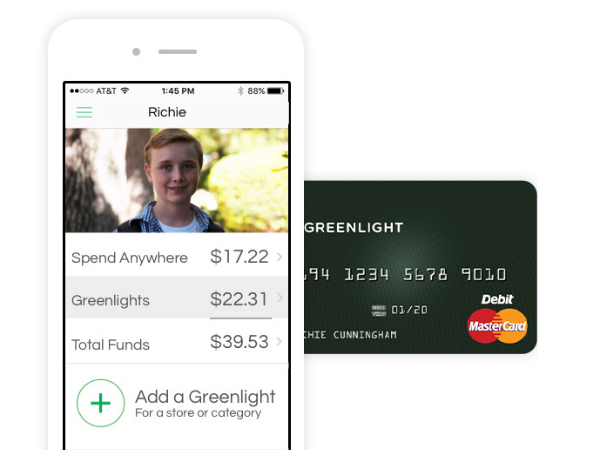 Greenlightのスマホアプリとデビットカード