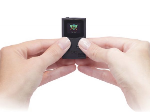 世界最小の携帯ゲーム機 Pocketsprite が登場 Techable テッカブル