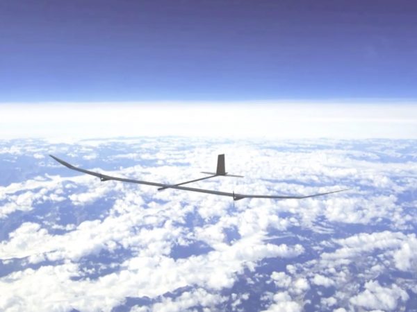 ソーラー発電で1年間飛行し続ける無人航空機、英BAEシステムズが開発中ビジネスもっと見る