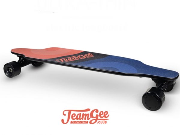 デッキはわずか12ミリ＆最高時速38キロ!薄くて軽い電動スケートボード