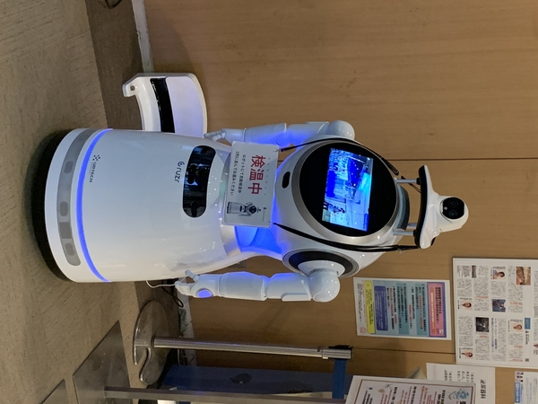 来院者の検温や誘導をお手伝い 医療機関におけるaiロボットの実証実験