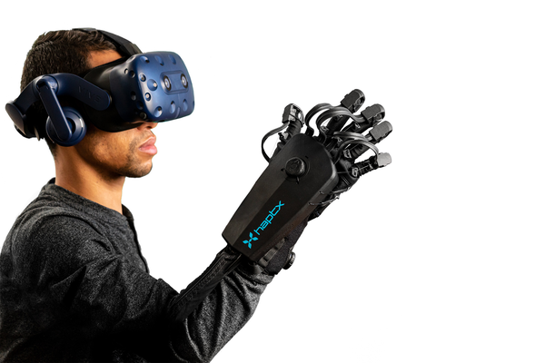 VRなどにリアルな触覚を与えるグローブ「HaptX Gloves DK2」