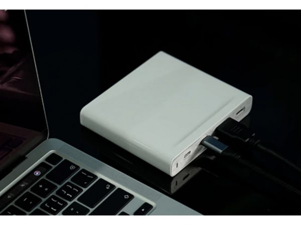 MacBook Pro2台を同時充電できるチャージャー「YeeTeng」は4K出力にも対応！
