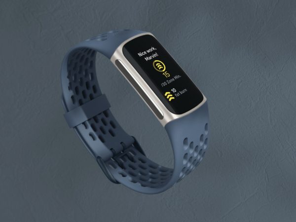 心電図測定機能も搭載！ Fitbitが最新アクティビティトラッカー「Charge 5」発表